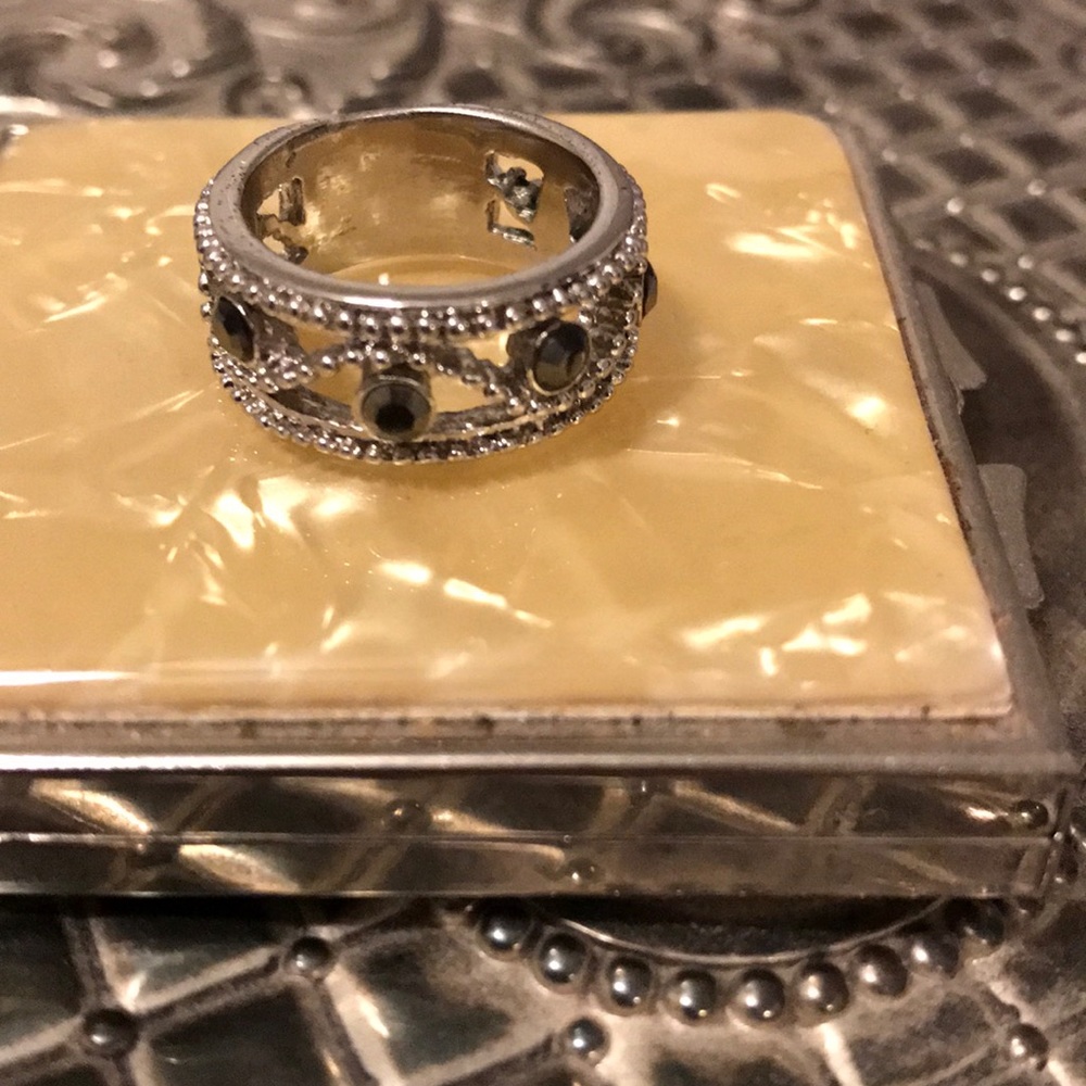 Black rhinestone costume ring